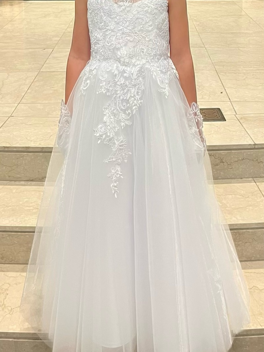Girls White Lace Appliqué Tulle Dress